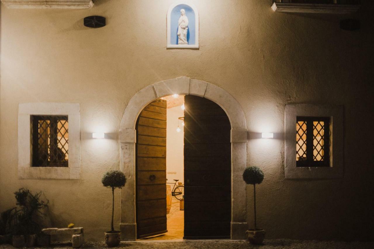Dimora Dell'Arte Hotel Navelli Buitenkant foto
