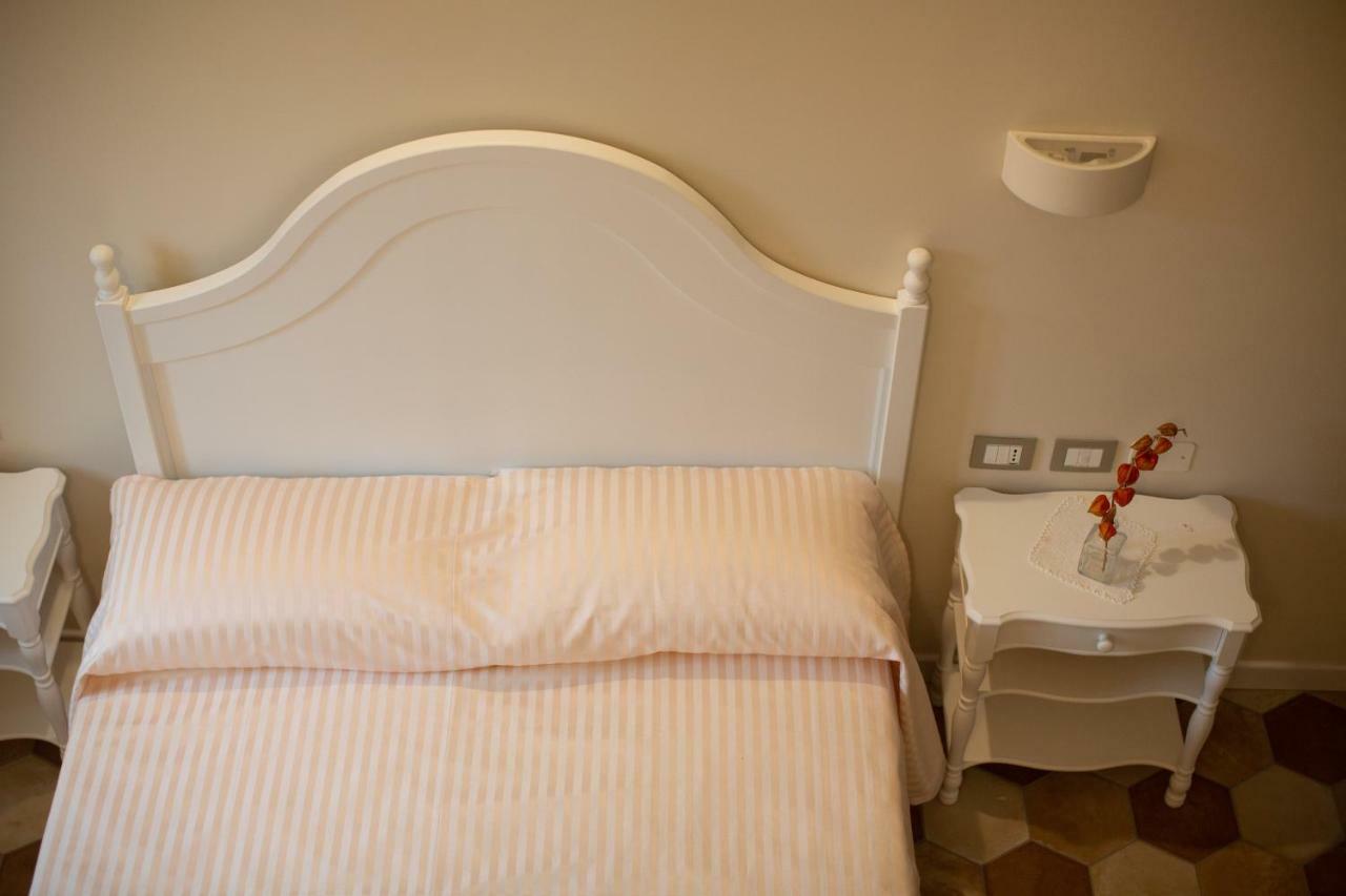 Dimora Dell'Arte Hotel Navelli Buitenkant foto